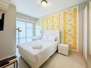 2BR with City and Pool View La Riz Supermall Mansion Apartment By Travelio